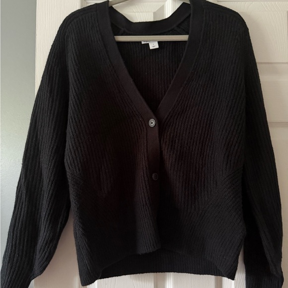 Amazon Essentials Black Button-Up Cardigan - Picture 1 of 4